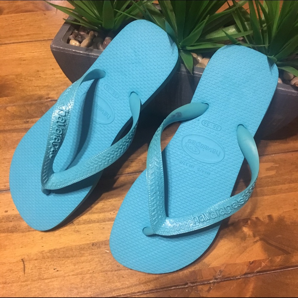 HAVAIANAS TOP BLUE FLIP FLOPS size 4/5(35-36) Pre-Loved ♥️